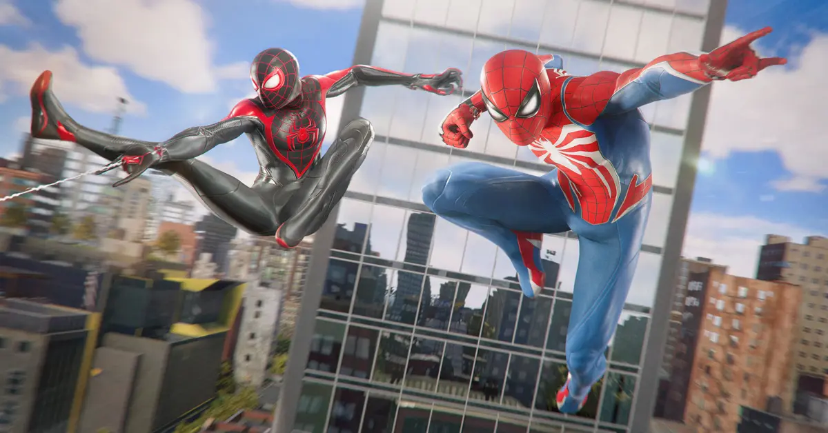Peter Parker en Miles Morales slingeren door de lucht van een ray-traced New York City.