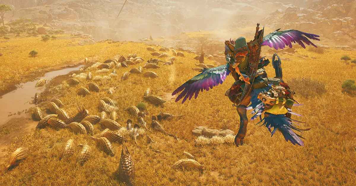 Een woeste jager rijdt op een Seikret en ontwijkt een gigantisch monster in Monster Hunter Wilds