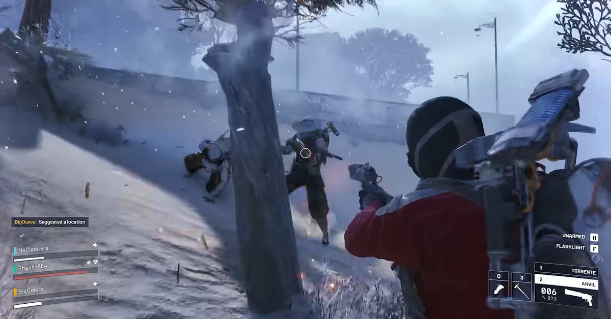 ARC Raiders gameplay toont een squad die tegenover een andere squad staat