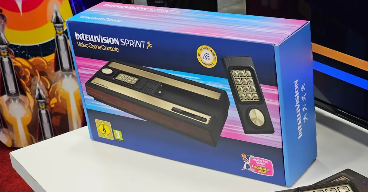 De nieuwe Atari Intellivision Sprint combineert die klassieke jaren 80-esthetiek met moderne features!